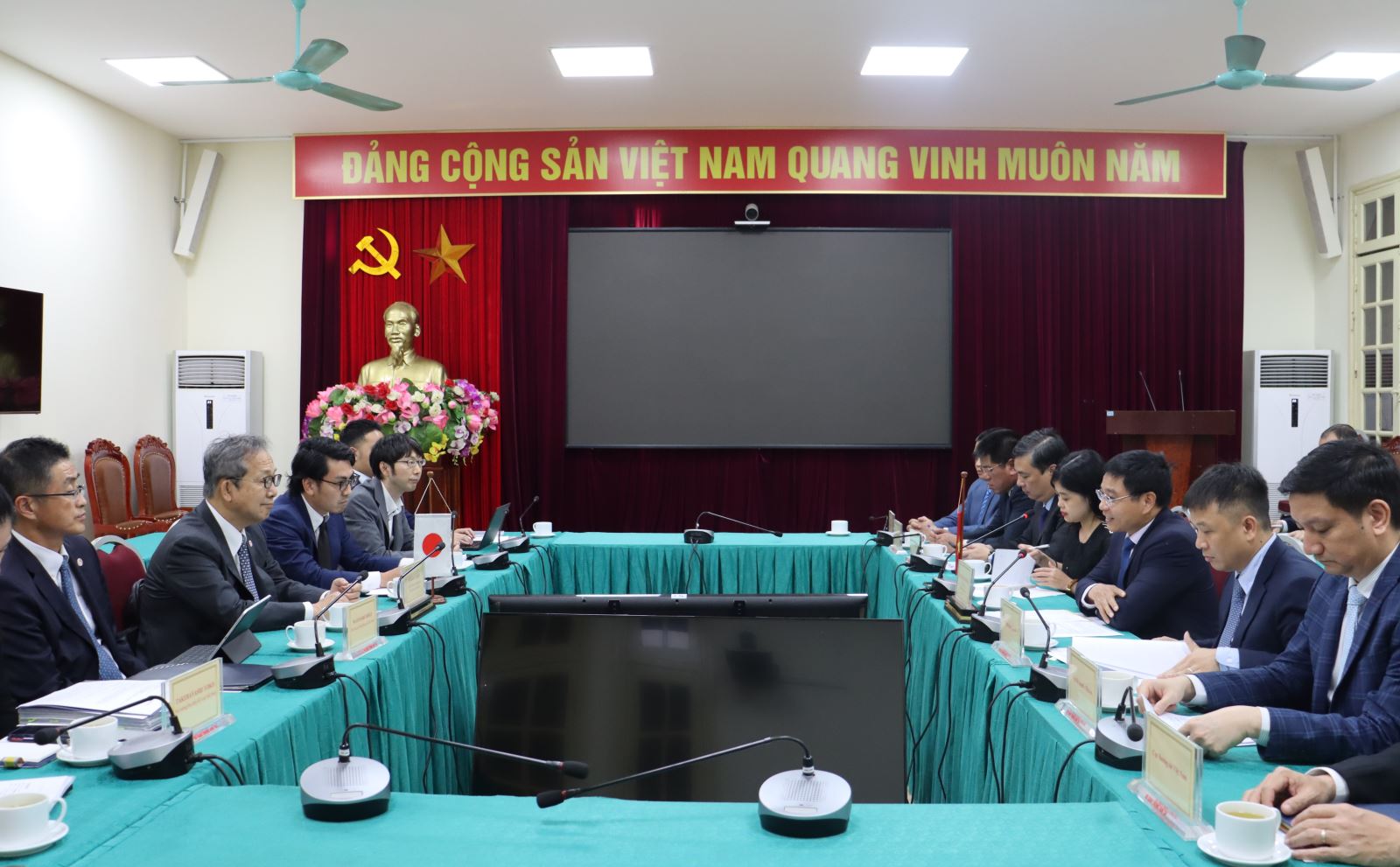 Nhật Bản sẵn sàng hỗ trợ Việt Nam trong nghiên cứu, đầu tư các dự án GTVT